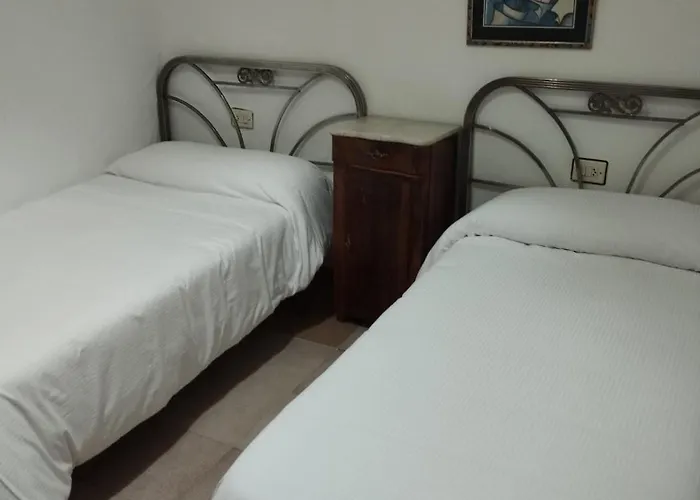 Nueva Araceli Pensión 3*